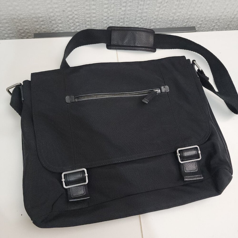 Banana Republic Black Messenger Laptop Bag Adjustable Strap Work Travel - Picture 6 of 13